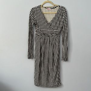 Houndstooth maternity/nursing dress